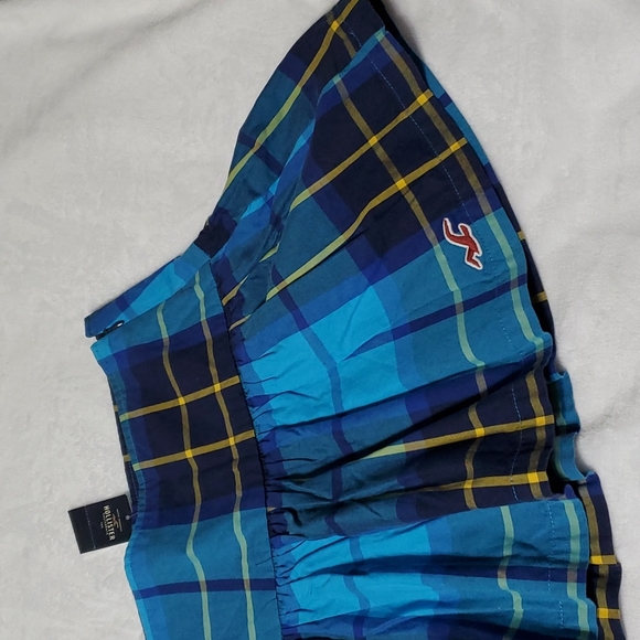 NWT Hollister Blue Plaid Pleated Mini Skirt 5 - Picture 1 of 9